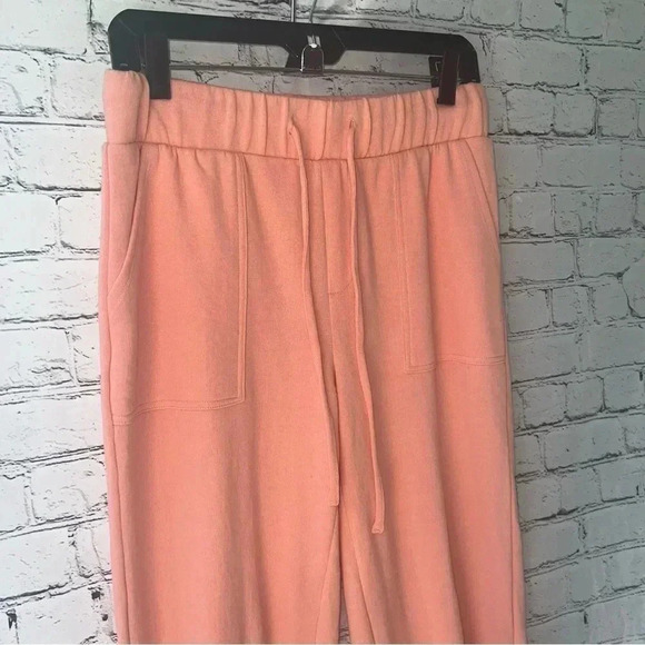 Who What Wear Peach Colored Jogger Sweatpants Size Small - Picture 3 of 4